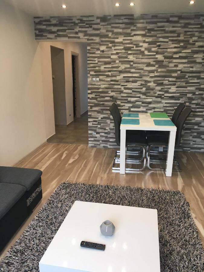 Igenyes Lakas Apartment Szeged Exterior photo